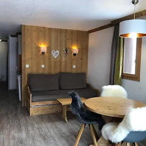 studio-chalets-de-solaise.hotels-rhonealpes.com/